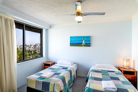 Burgess @ Kings Beach Apartments - Tourism Cairns 29