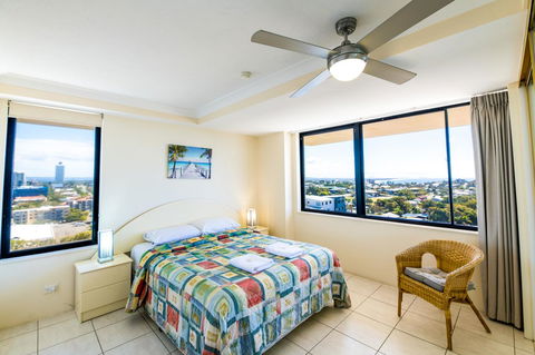 Burgess @ Kings Beach Apartments - Tourism Cairns 8