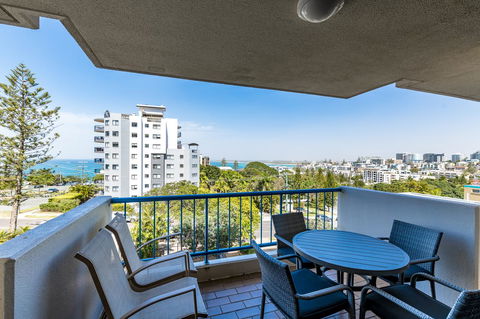 Burgess @ Kings Beach Apartments - Tourism Cairns 30