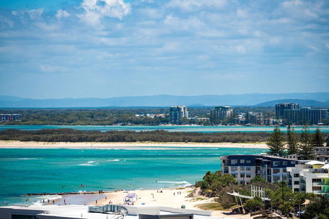 Burgess @ Kings Beach Apartments - Tourism Cairns 22