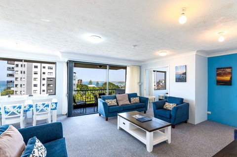 Burgess @ Kings Beach Apartments - Tourism Cairns 34