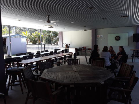 Speewah Country Tavern - Tourism Cairns 8