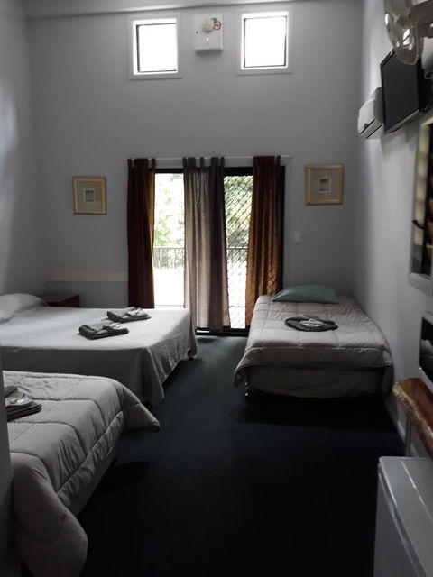 Speewah Country Tavern - Tourism Cairns 18