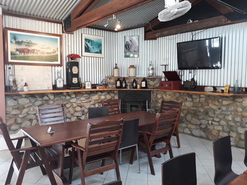 Speewah Country Tavern - Tourism Cairns 11