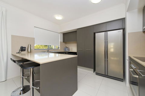 On The Bay Apartments - Tourism Cairns 14