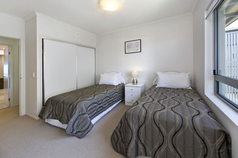 On The Bay Apartments - Tourism Cairns 17