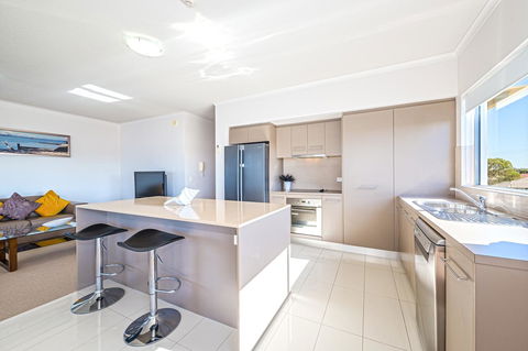 On The Bay Apartments - Tourism Cairns 4