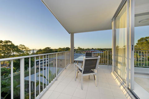 On The Bay Apartments - Tourism Cairns 13