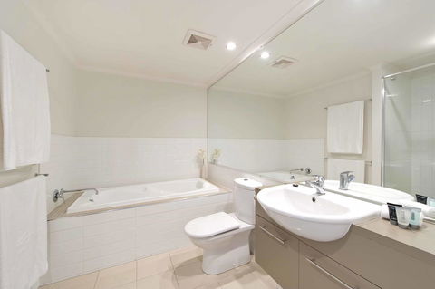 On The Bay Apartments - Tourism Cairns 20