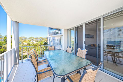 On The Bay Apartments - Tourism Cairns 6