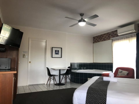 Airport Clayfield Motel - Tourism Cairns 8