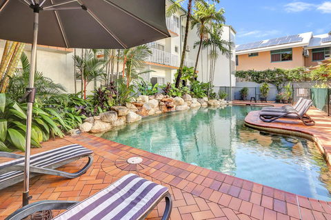 Coral Tree Inn - Tourism Cairns 2