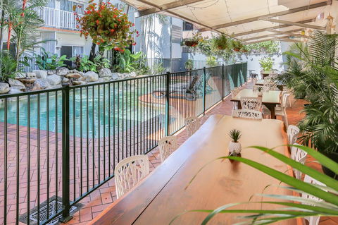 Coral Tree Inn - Tourism Cairns 4