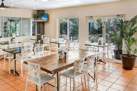 Coral Tree Inn - Tourism Cairns 26