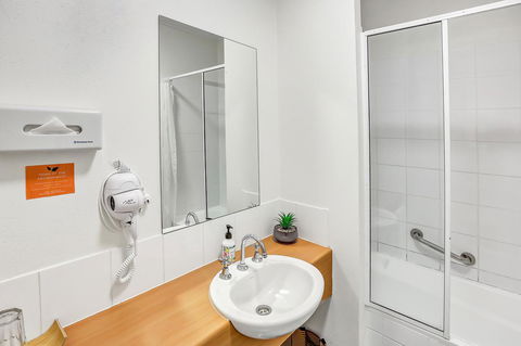 Coral Tree Inn - Tourism Cairns 33