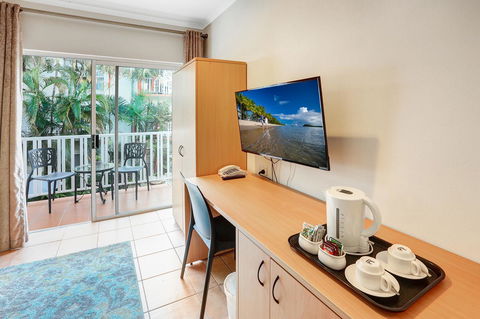 Coral Tree Inn - Tourism Cairns 12