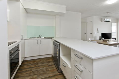 Arise Princess Regent Apartments - Tourism Cairns 4