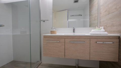 Norfolk Luxury Beachfront Apartments - Tourism Cairns 15
