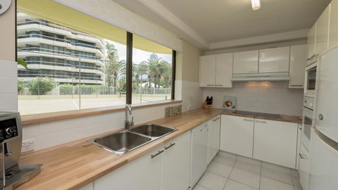 Norfolk Luxury Beachfront Apartments - Tourism Cairns 21