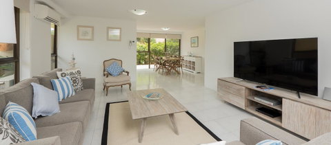 Norfolk Luxury Beachfront Apartments - Tourism Cairns 10