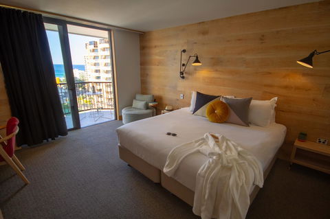The Island Gold Coast - Tourism Cairns 20