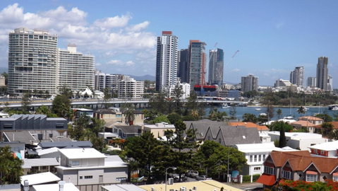 The Meriton Apartments On Main Beach - Tourism Cairns 20