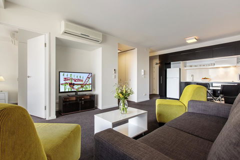 Code Apartments - Tourism Cairns 5