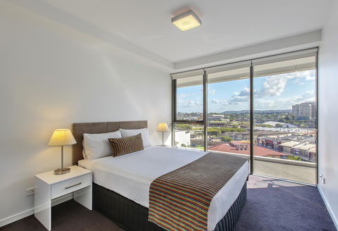 Code Apartments - Tourism Cairns 4