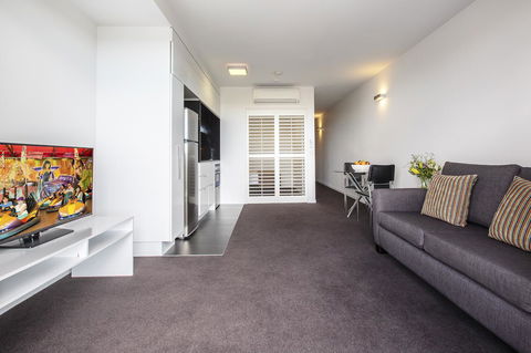 Code Apartments - Tourism Cairns 43