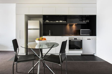 Code Apartments - Tourism Cairns 3