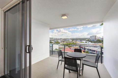Code Apartments - Tourism Cairns 39