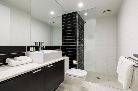 Code Apartments - Tourism Cairns 32