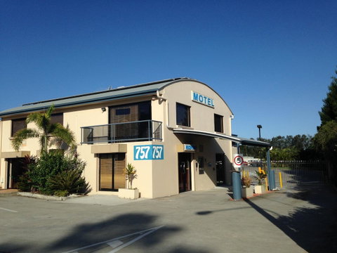 Novena Palms Motel - Tourism Cairns 4