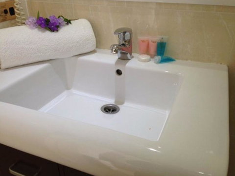 Novena Palms Motel - Tourism Cairns 1