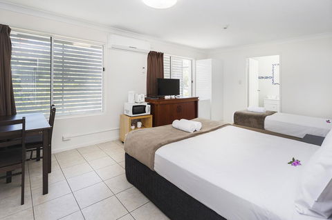 Sunshine Beach Resort - Tourism Cairns 8