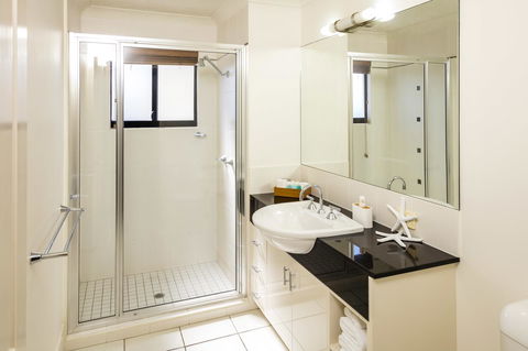 Jack And Newell Holiday Apartments - Tourism Cairns 24