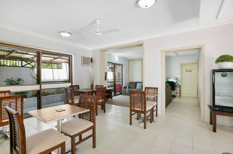 Cairns City Palms - Tourism Cairns 7