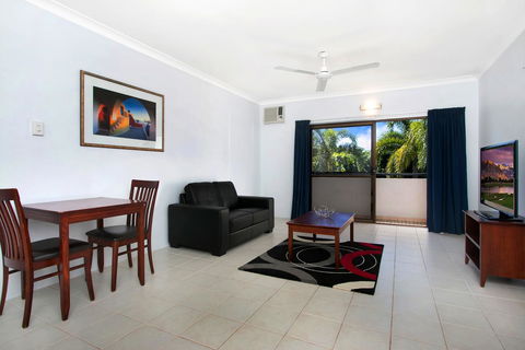 Cairns City Palms - Tourism Cairns 9