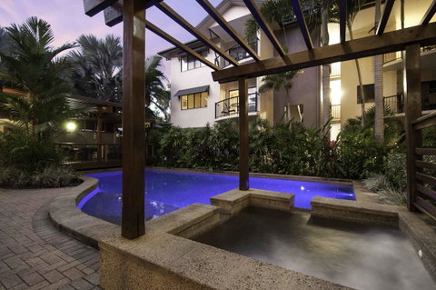 Bay Villas Resort - Tourism Cairns 12