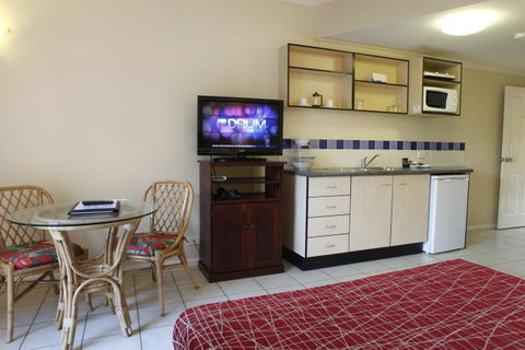 Bay Villas Resort - Tourism Cairns 8