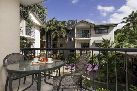 Bay Villas Resort - Tourism Cairns 1