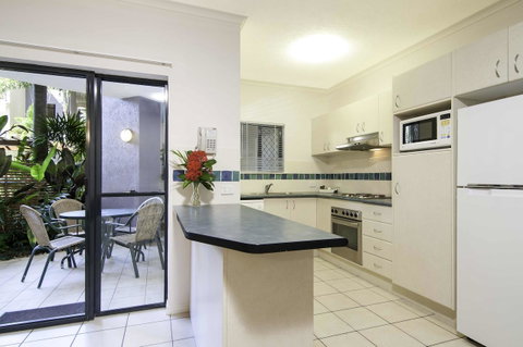Bay Villas Resort - Tourism Cairns 2