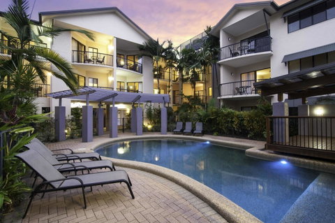 Bay Villas Resort - Tourism Cairns 0