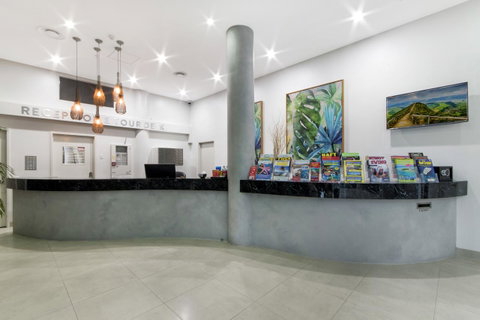 Sunshine Tower Hotel - Tourism Cairns 24