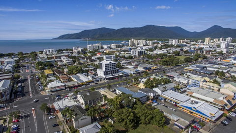 Sunshine Tower Hotel - Tourism Cairns 2