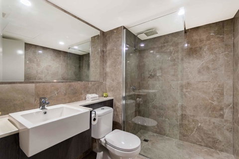 Sunshine Tower Hotel - Tourism Cairns 23