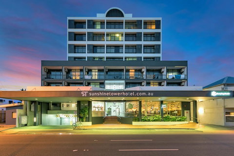 Sunshine Tower Hotel - Tourism Cairns 4