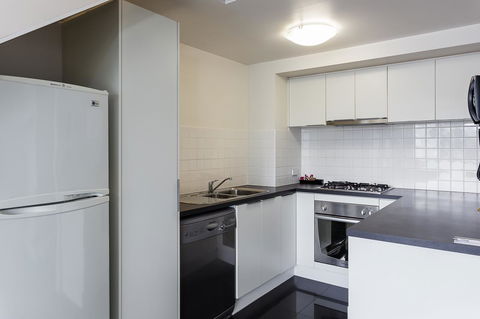 Oxygen Apartments - Tourism Cairns 23