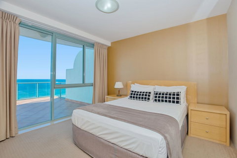 The Waterford On Main Beach - Tourism Cairns 35
