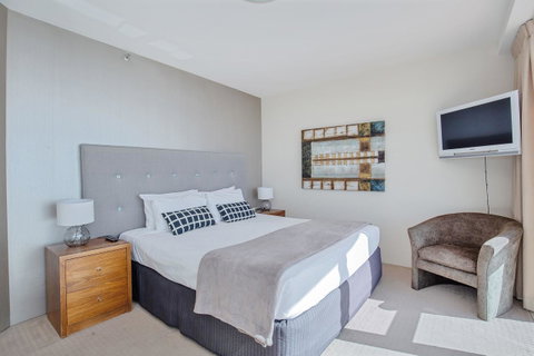 The Waterford On Main Beach - Tourism Cairns 33